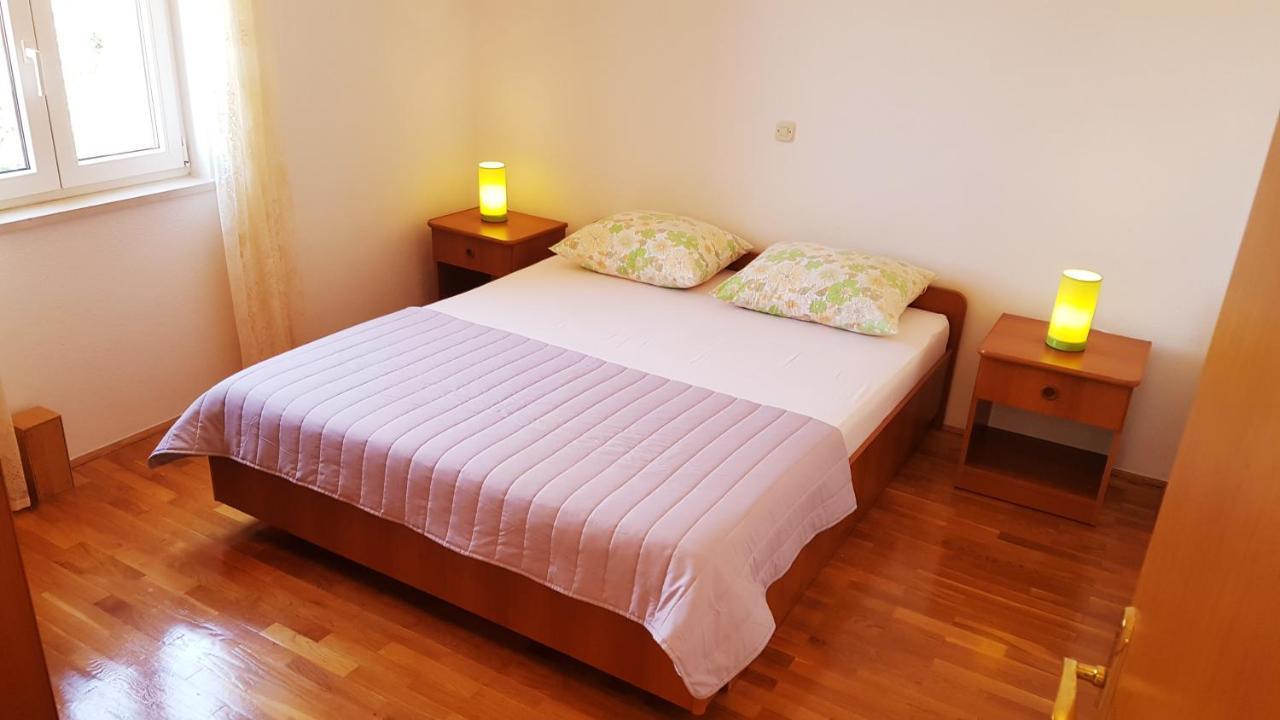 Apartments Edita Makarska Bagian luar foto