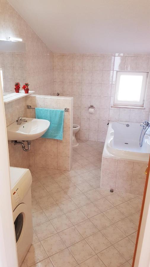 Apartments Edita Makarska Bagian luar foto