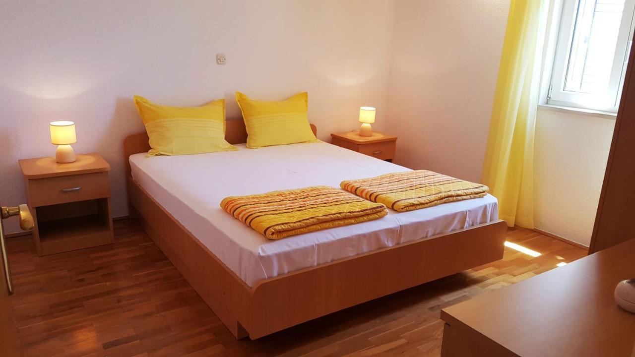 Apartments Edita Makarska Bagian luar foto