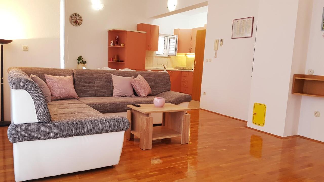 Apartments Edita Makarska Bagian luar foto