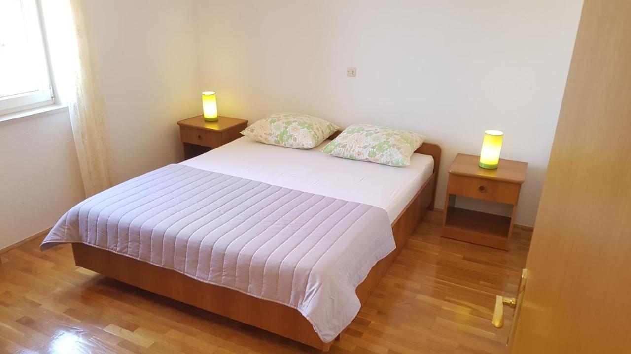 Apartments Edita Makarska Bagian luar foto