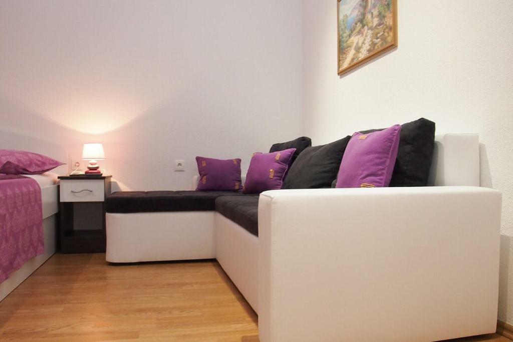 Apartments Edita Makarska Bagian luar foto