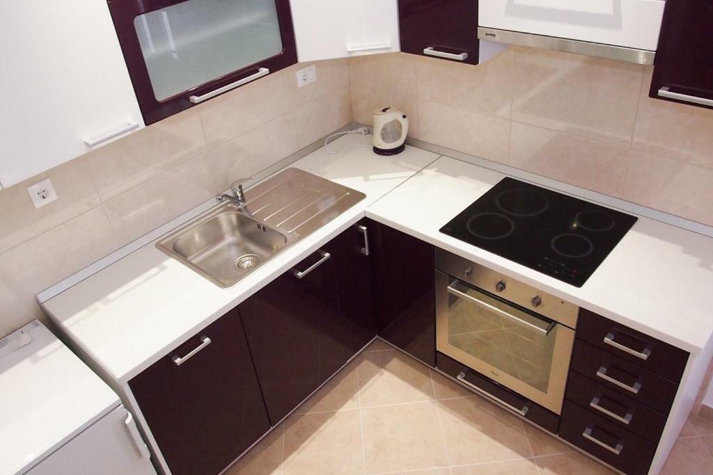 Apartments Edita Makarska Bagian luar foto